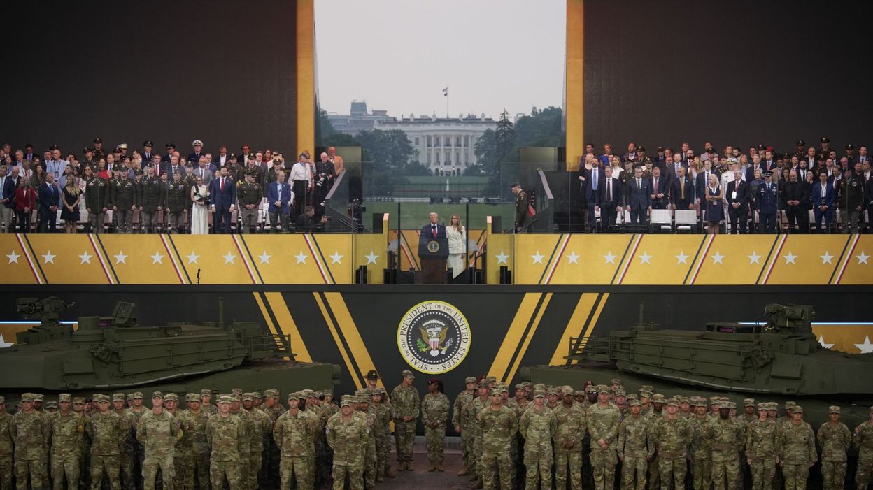 Les Dés sont Jetés : L’Éclipse Militaire de Donald Trump
