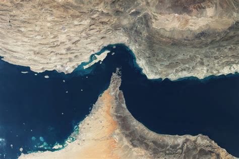 L&rsquo;Iran Refuse de Lâcher le Détroit d&rsquo;Ormuz : Une Crise Économique Mondiale en Perspective