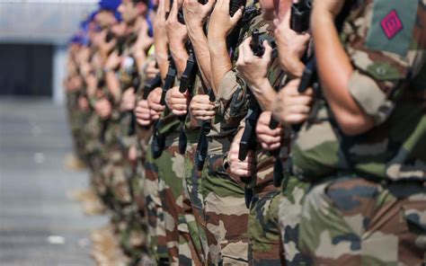 La France en déclin : Le maire d’Alès évacué par les forces spéciales après des menaces mortelles